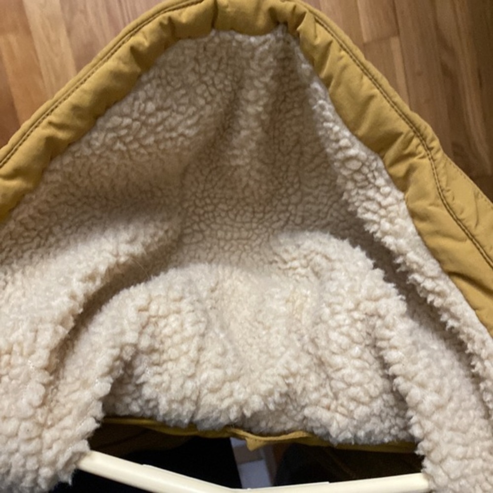 Uniqlo Mustard Girls Coat 7-8Y - Picture 6 of 8